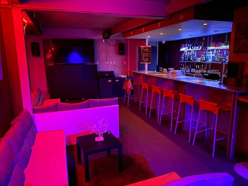Club F212